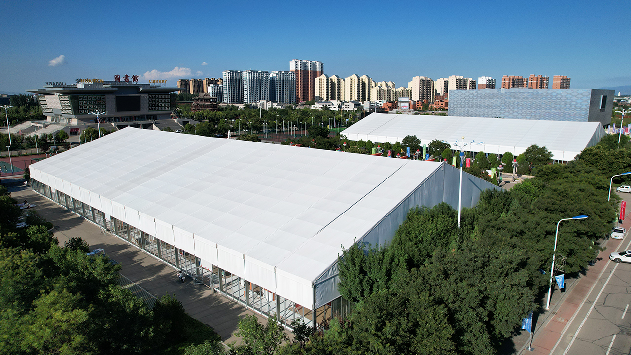 快速靈活 一篷多用 | 體育篷房 重塑您的運動空間封面